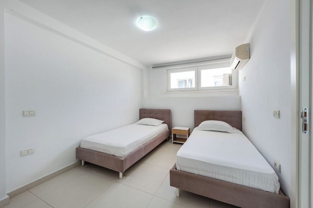 

Napoli - Borsh - Stone Beach Residence Adults Only Resort
