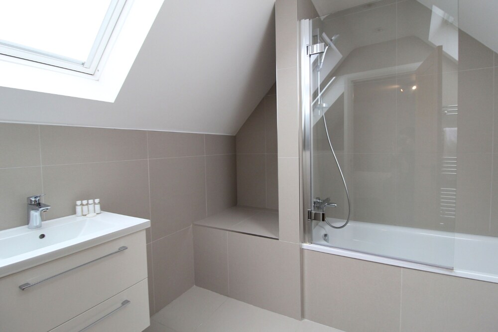 

Pisa - New Barnet - West Finchley by Viridian Apartments