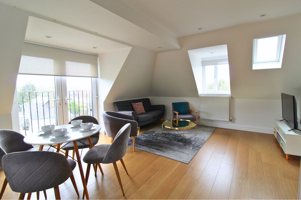 

Milano - New Barnet - West Finchley by Viridian Apartments