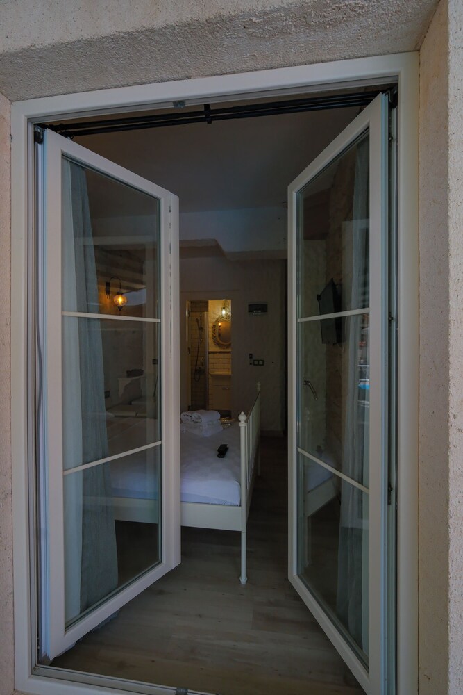 

Bologna - Çeşme - Kybele Suites Alaçatı