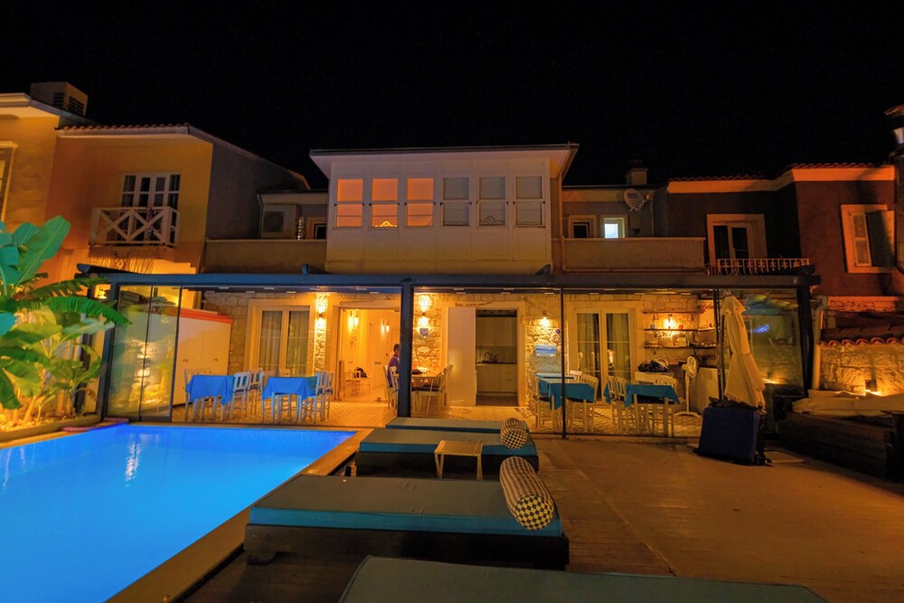 

Milano - Çeşme - Kybele Suites Alaçatı