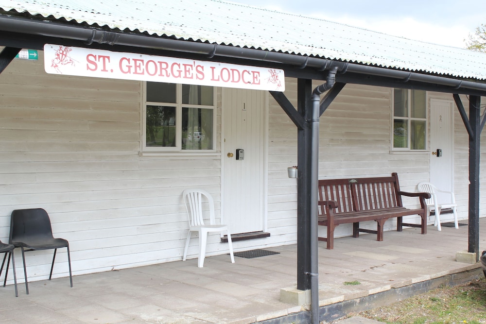 

Torino - Woking - St George's Lodge, Bisley