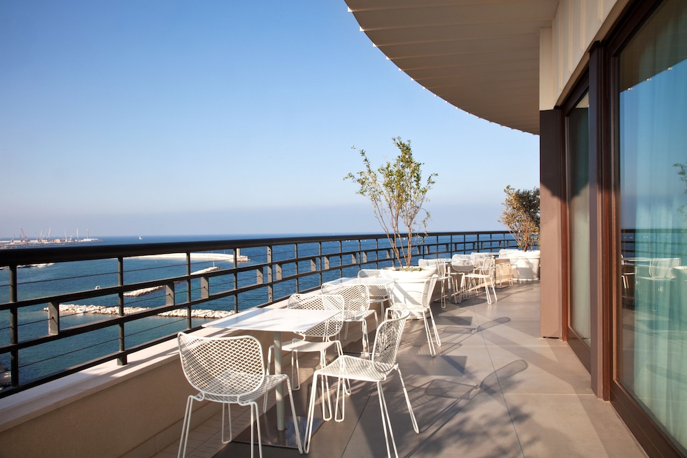 

Pisa - Puglia, Italia - JR Hotels Bari Grande Albergo delle Nazioni