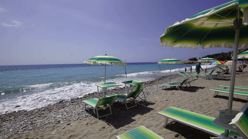 

Milano - Liguria, Mare Italia - Lora Hotel