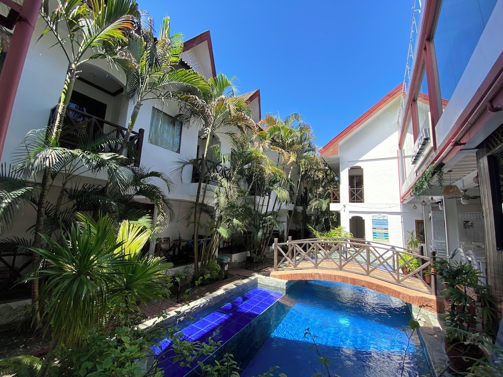 

Roma - Boracay - Nirvana Beach Resort