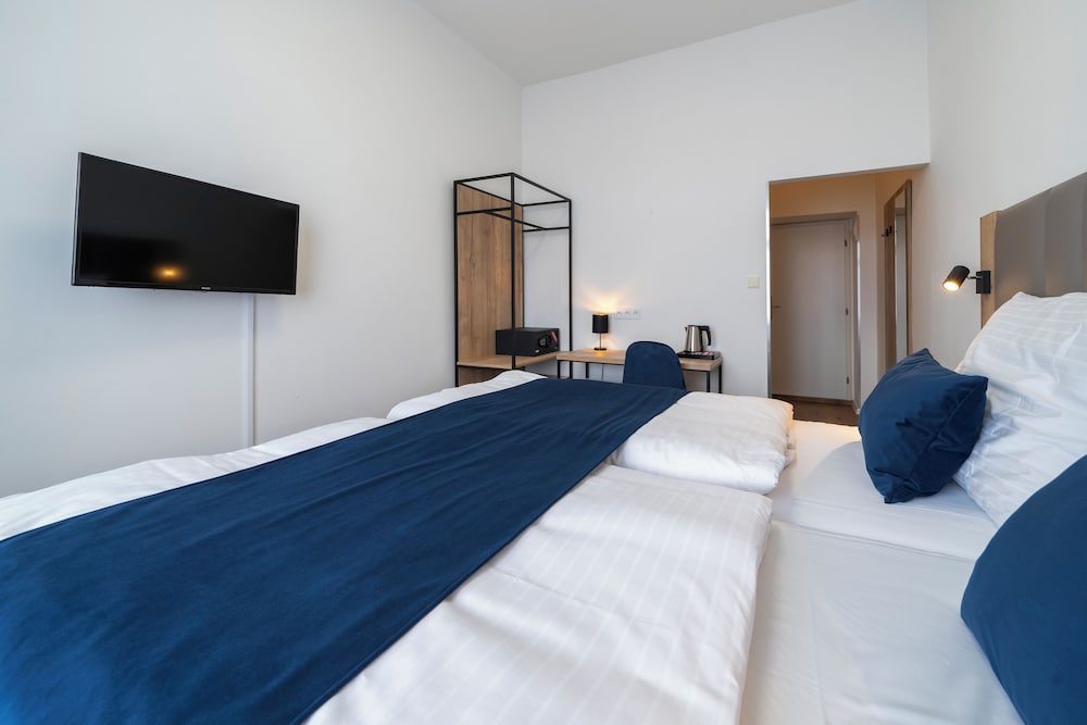 

Roma - Zdiby - Hotel LEON