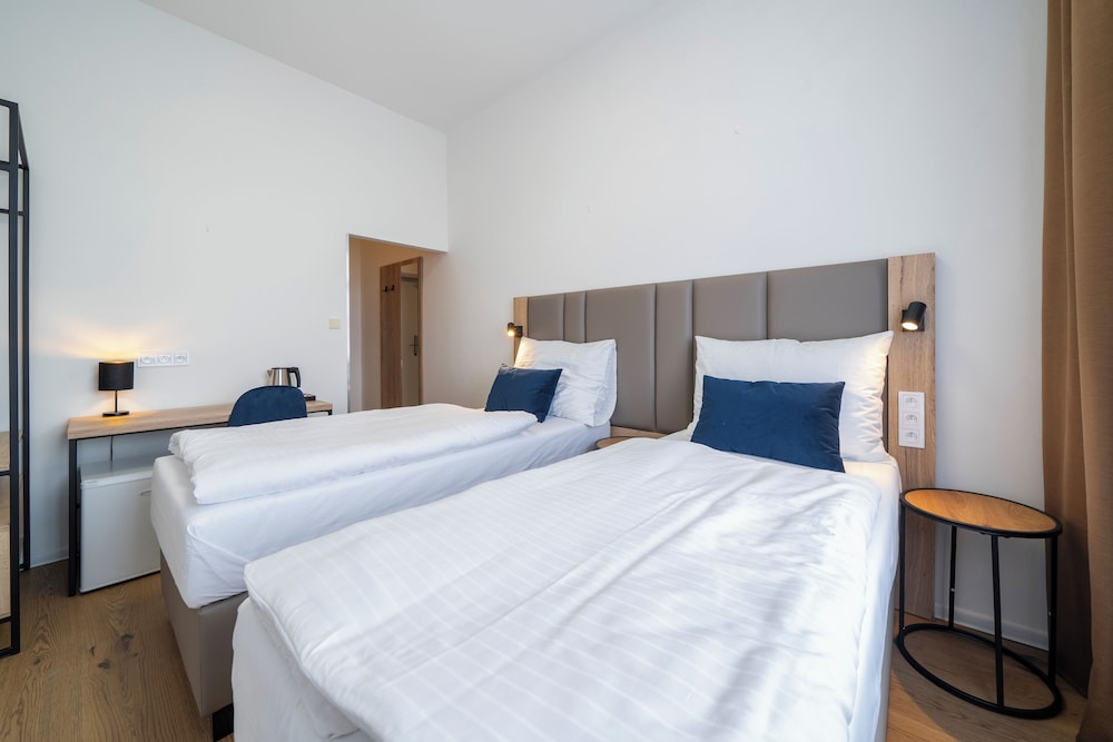 

Roma - Zdiby - Hotel LEON