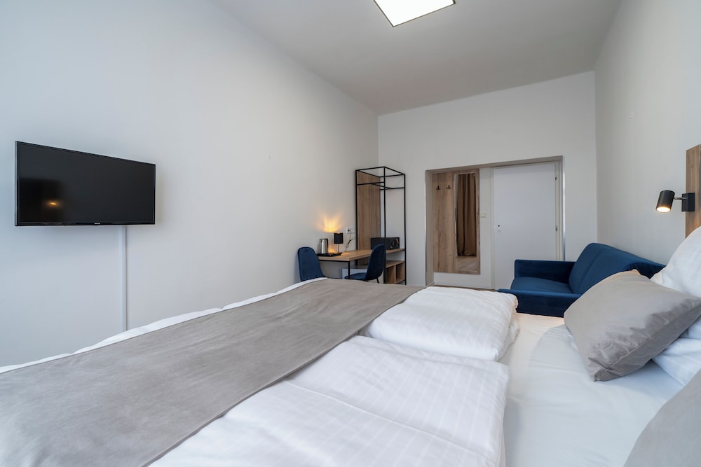 

Pisa - Zdiby - Hotel LEON