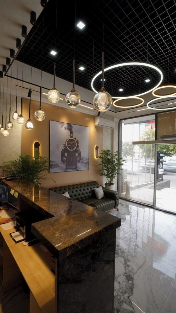 

Milano - Tashkent - Shosh Modern