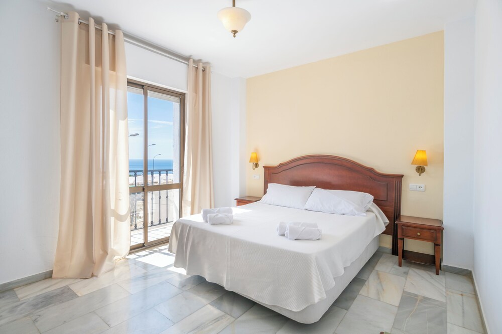 

Milano - Nerja - Hotel Playamaro