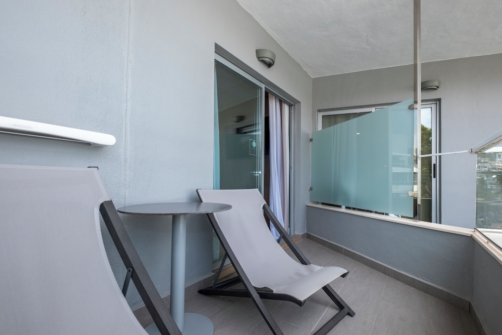 

Bologna - Cala Galdana - ARTIEM Audax - Adults Only