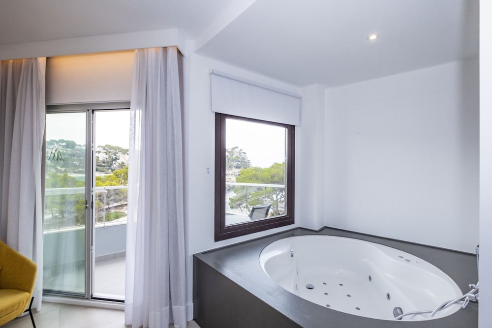 

Torino - Cala Galdana - ARTIEM Audax - Adults Only Hotel