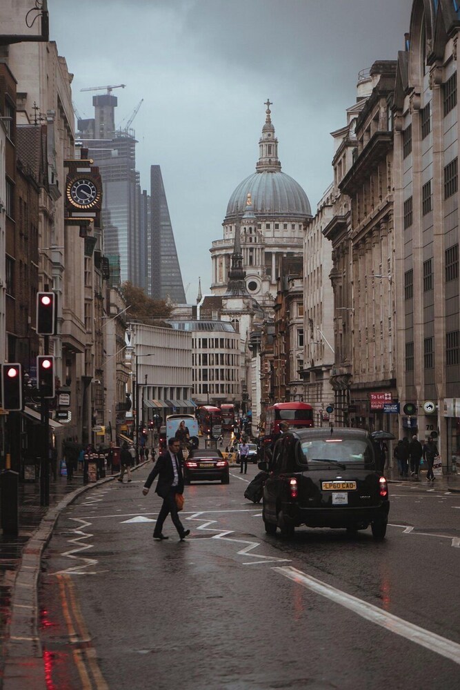 

Bologna - Croydon - Leonardo Hotel London Croydon