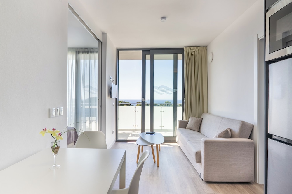 

Milano - Sant Feliu de Guíxols - Aparthotel Comtat Sant Jordi