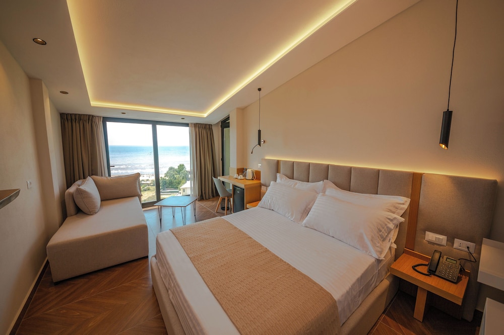 

Roma - Qerret - Emara Boutique Hotel