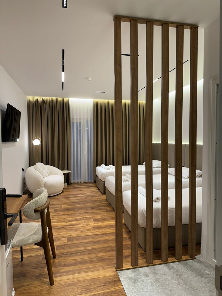 

Bari - Lezhë - Hotel Jurgen