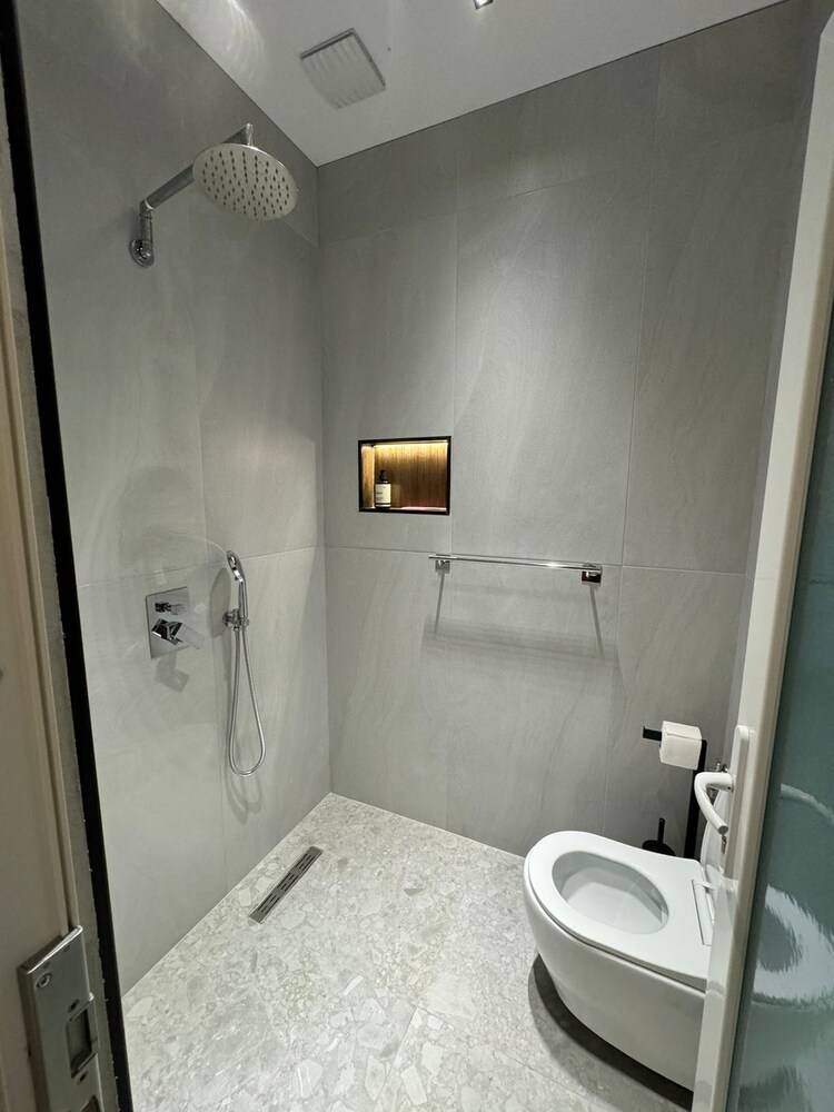 

Napoli - Lezhë - Hotel Jurgen