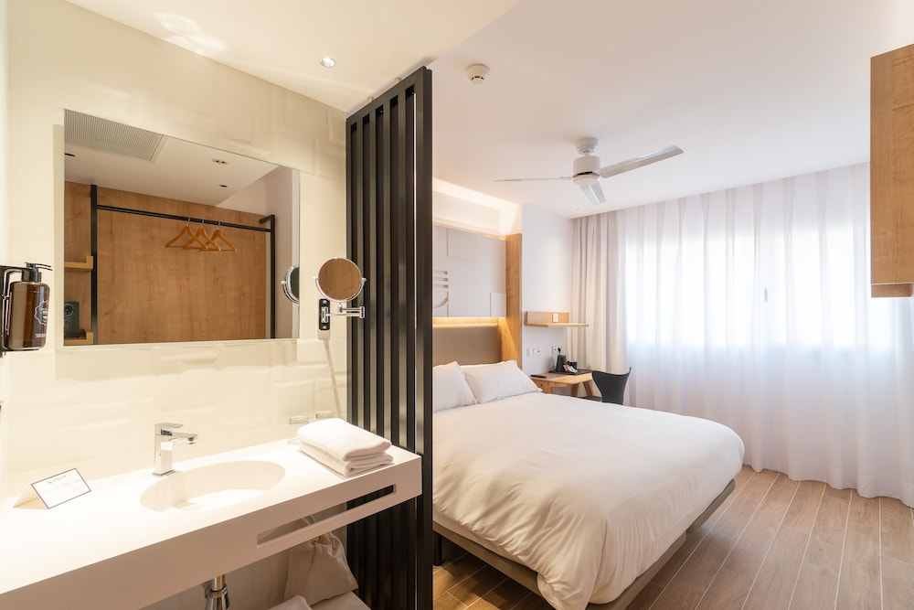 

Roma - Sant Llorenç des Cardassar - Senator Cala Millor Hotel