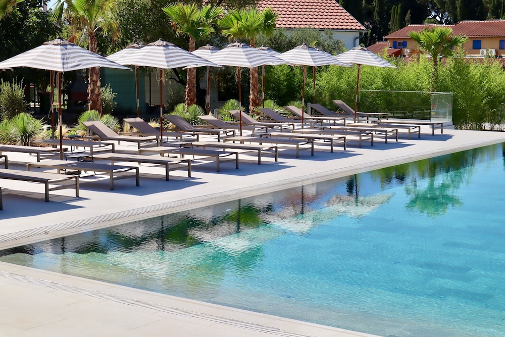 

Milano - Biograd na Moru - Molum Hotel & Residences