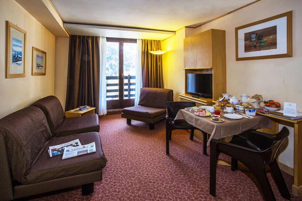 

Catania - La Thuile - Hotel Les Jumeaux Courmayeur