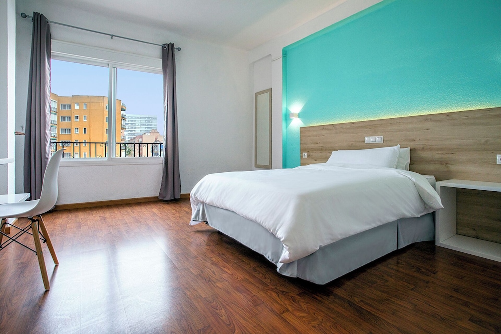 

Bari - Malaga - Hotel Torremolinos Centro by Croma