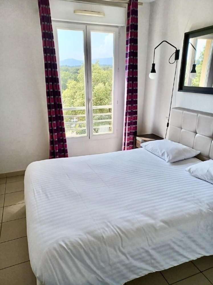 

Roma - Antibes - Juan Les Pins - Nemea Appart Hotel Green Side Biot Sophia Antipolis