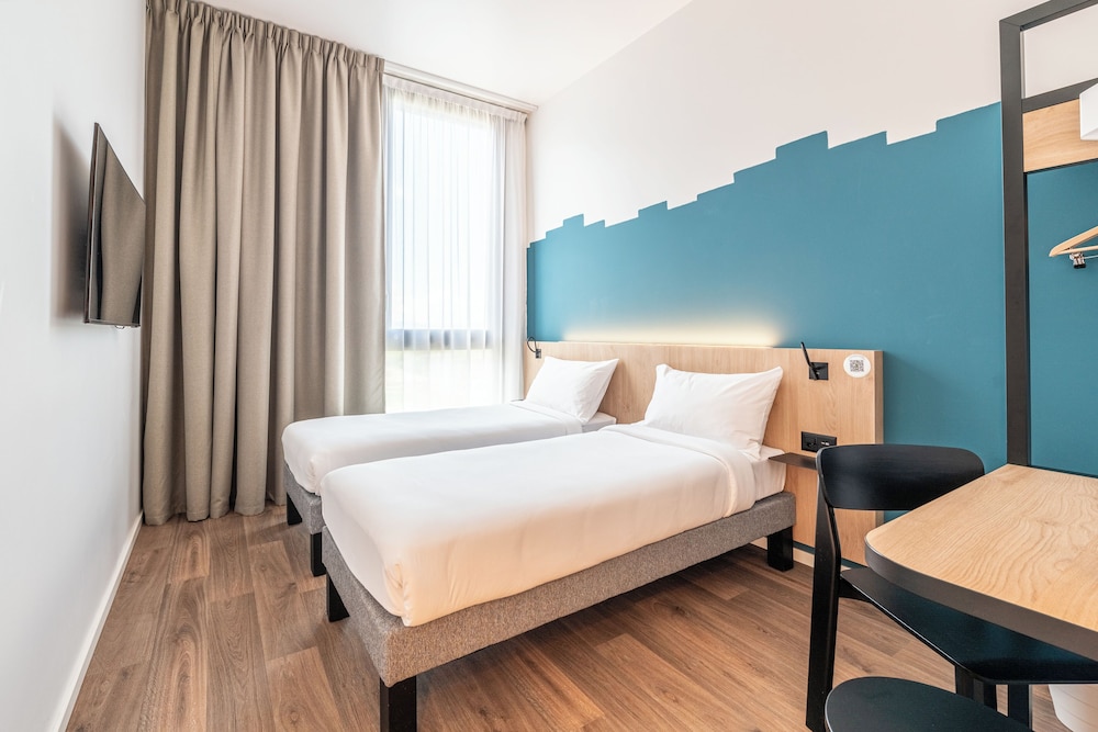

Roma - Ferney-Voltaire - B&B HOTEL Geneva Airport