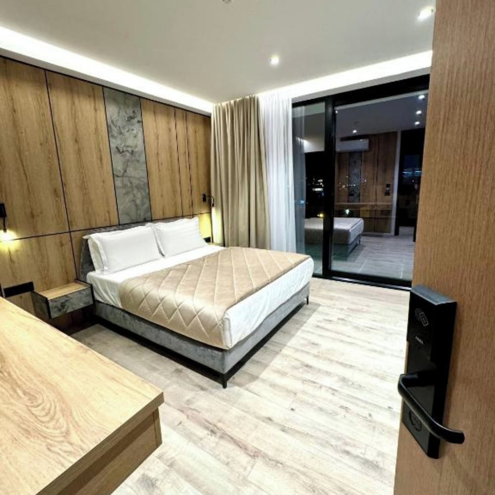 

Milano - Ksamil - Hotel Joni Premium