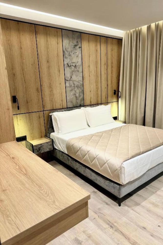 

Catania - Ksamil - Hotel Joni Premium