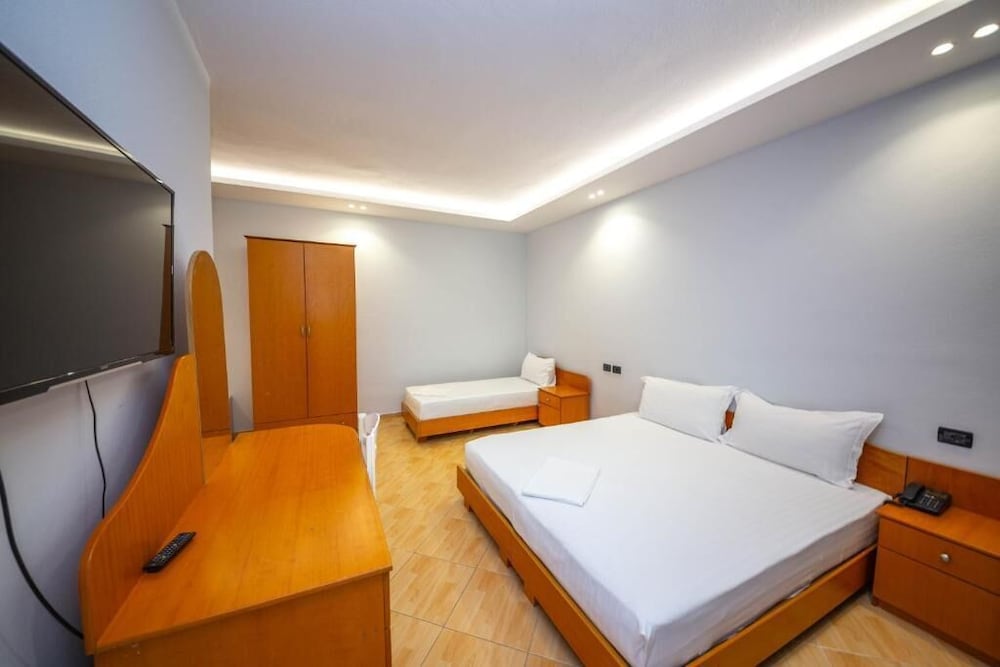 

Napoli - Sarandë - Hotel Sea Breeze