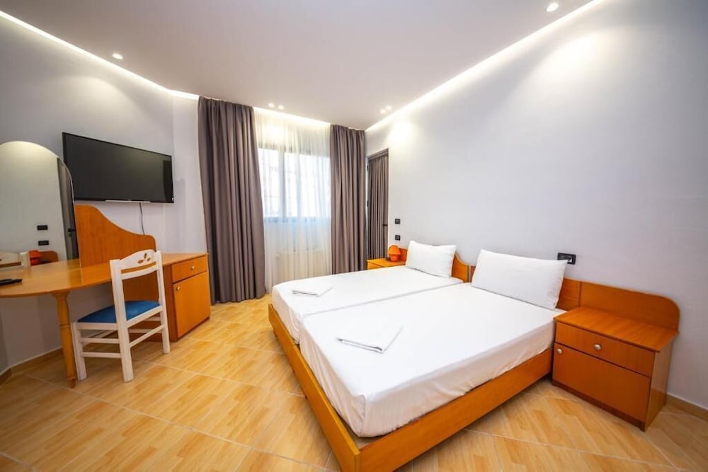

Napoli - Sarandë - Hotel Sea Breeze