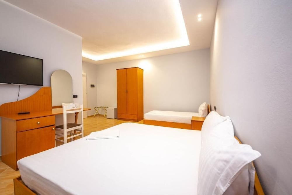 

Napoli - Sarandë - Hotel Sea Breeze