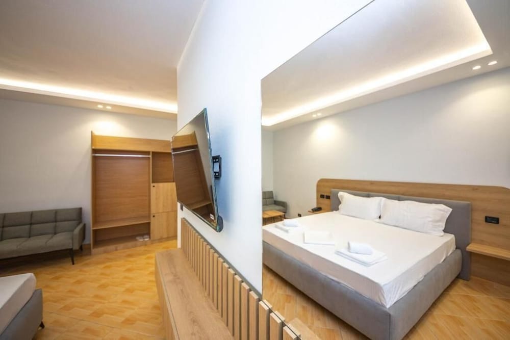 

Catania - Sarandë - Hotel Sea Breeze