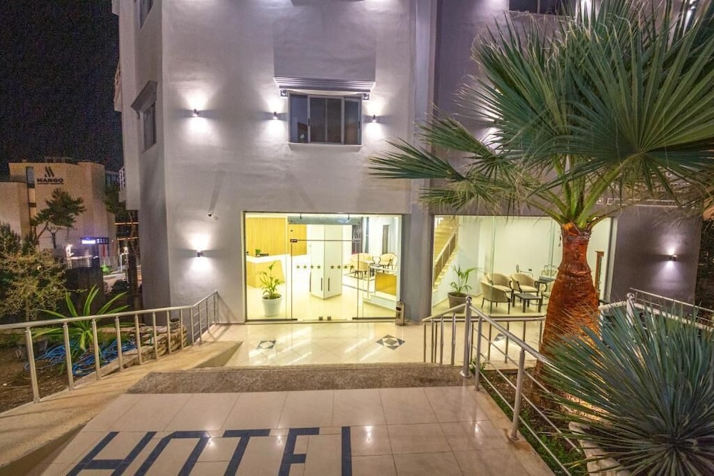 

Bari - Sarandë - Hotel Sea Breeze