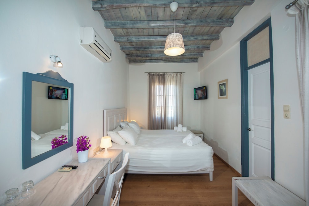 

Ancona - Agios Sostis Mykonos - Olia Hotel