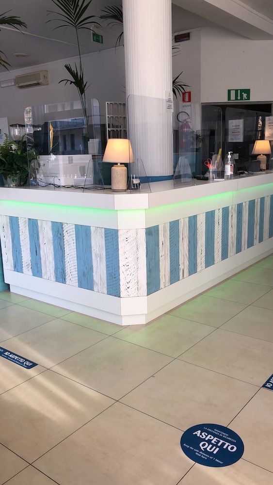

Milano - Pinarella Di Cervia - Hotel Napoleon