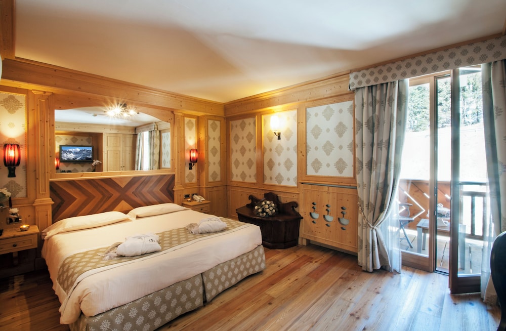 

Lamezia Terme - Val di Sole - Cristal Palace