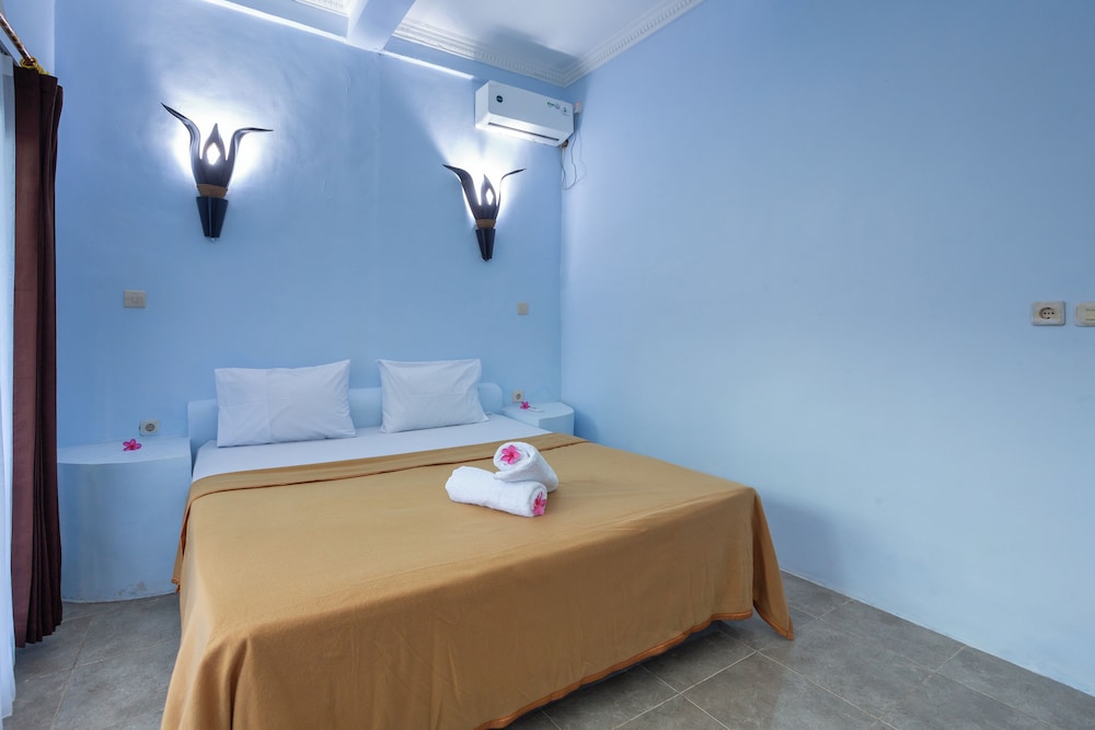 

Milano - Gili Meno - Artha Gili Living