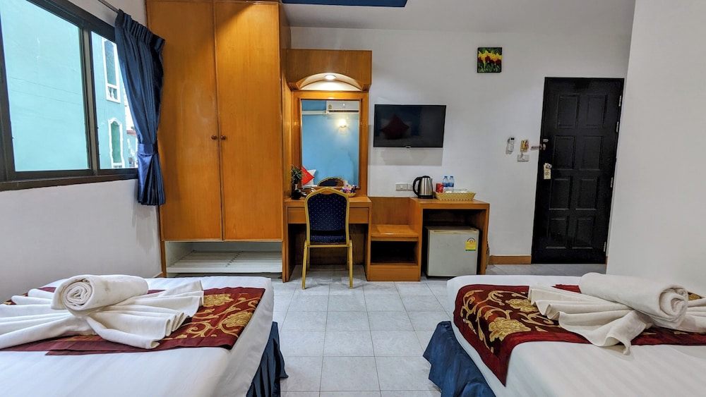 

Venezia - Kamala Beach - Heaven House Restro & Bar