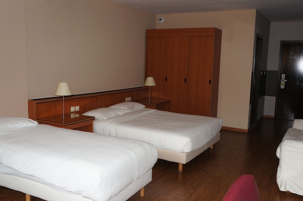 

Bari - Bruxelles - Escale Hotel