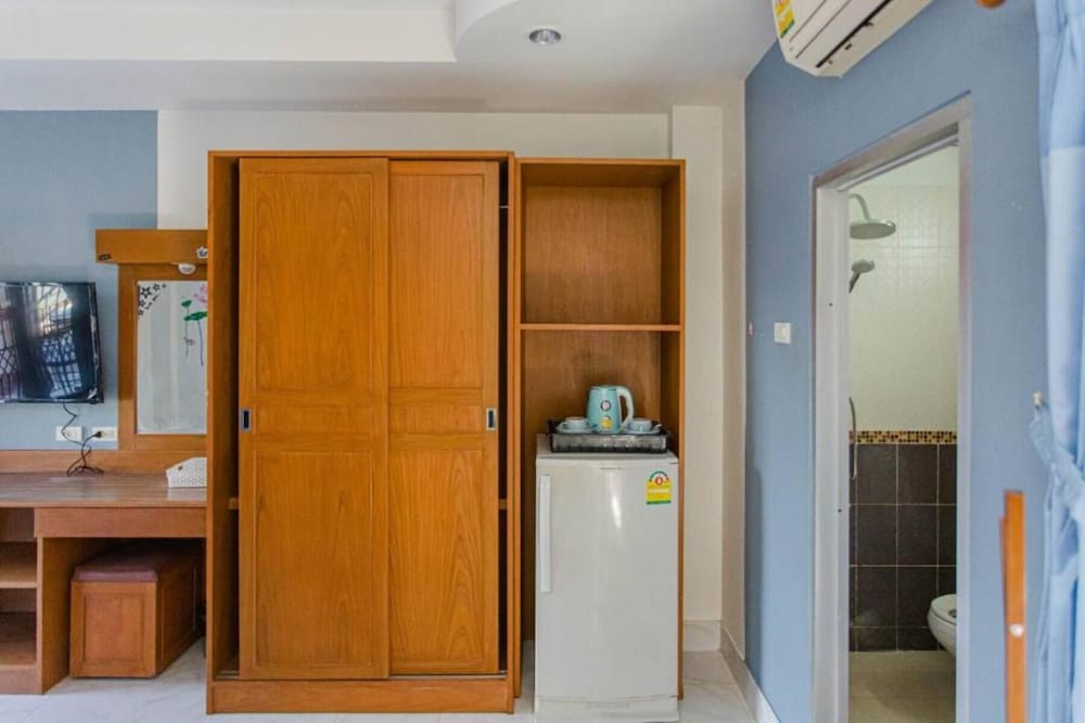 

Bologna - Patong Beach - Pailin Hill Hotel Patong