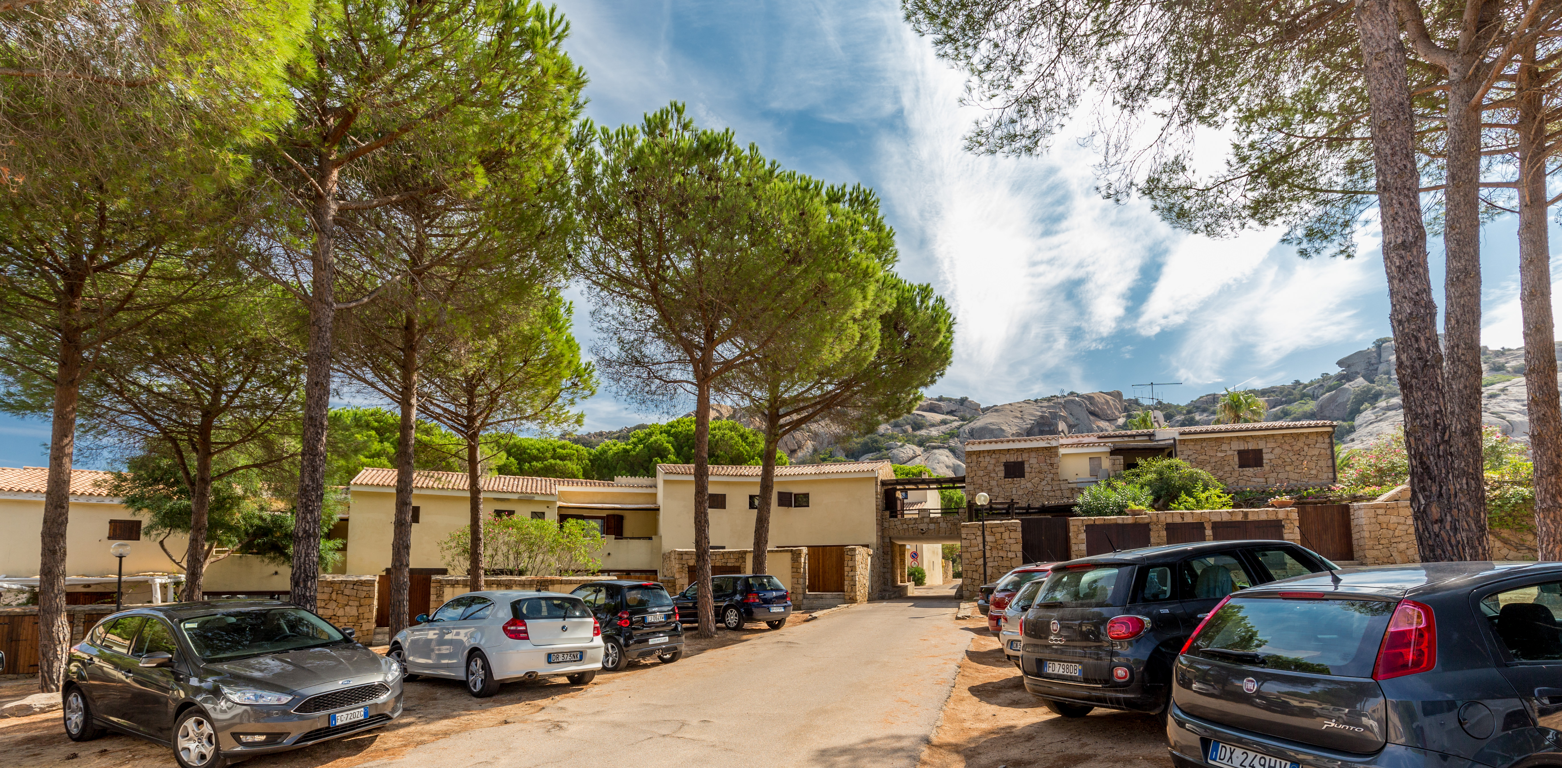 

Milano - Cannigione - Residence Pineta Uno