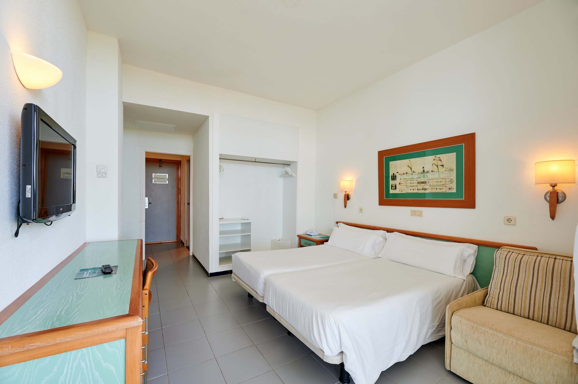 

Roma - Calas de Mallorca - AluaSun Cala Antena - All Inclusive