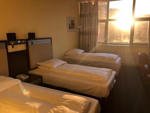 

Napoli - Rotterdam - New Ocean Paradise Hotel