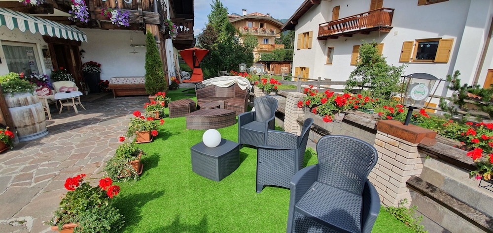 

Napoli - Vigo di Fassa - Inter Hotel B&B
