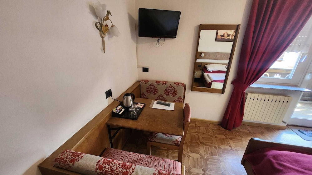 

Napoli - Canazei - Inter Hotel B&B