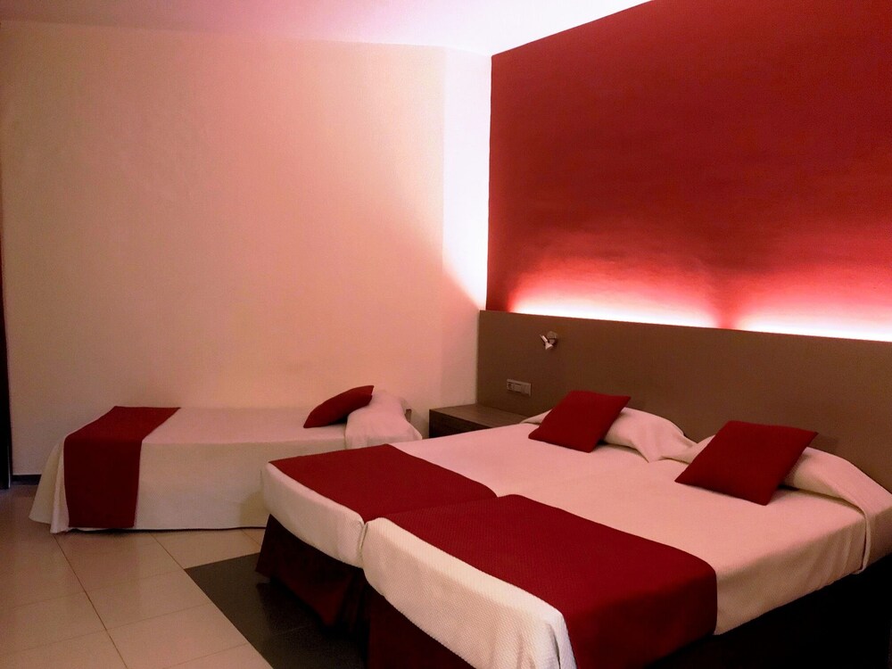 

Milano - Nerja - Nerja Club by Dorobe Hotels