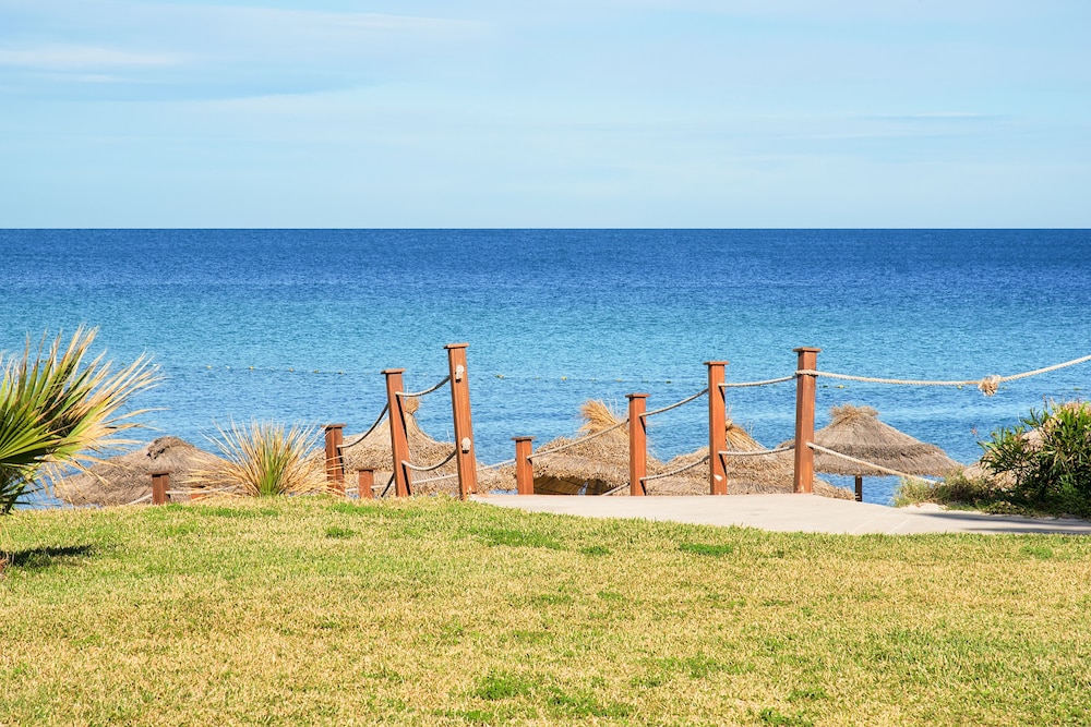 

Bari - Monastir - Skanes Family Resort
