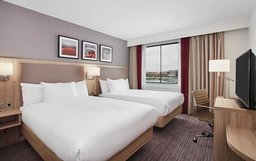 

Napoli - Aberdeen - Leonardo Hotel Aberdeen