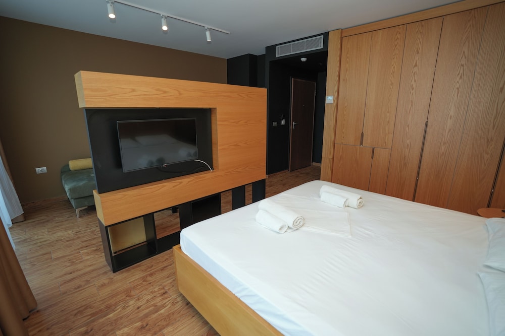 

Catania - Durrës - Alvin Comfort Hotel